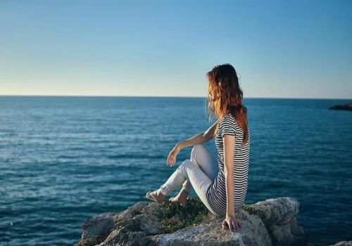 义乌调查取证:因女方出轨办离婚还得分割财产吗